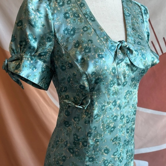 Vintage Betsey Johnson Blue Daisy Floral Dress 100% Silk Dress Size 4 - Picture 6 of 14